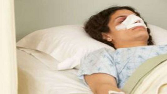 چند روز بعد از عمل بینی می‌توان به پهلو خوابید؟