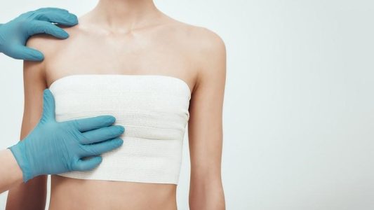 از بین بردن جای بخیه عمل ماموپلاستی