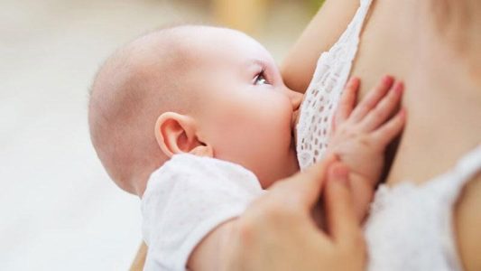 پروتز سینه و شیردهی