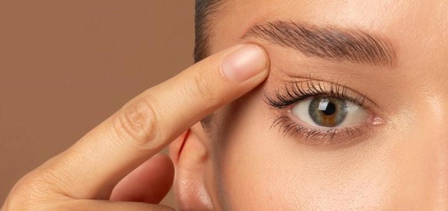 بررسی فرق کانتوپلاستی و بلفاروپلاستی در مجله دکتر غرابی