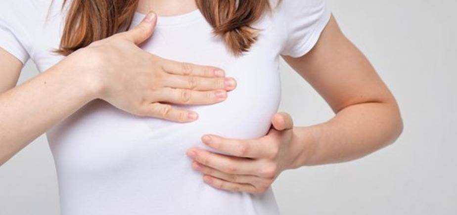 بررسی دلایل و روش‌های کاهش ورم بعد از عمل پروتز سینه در مجله دکتر غرابی